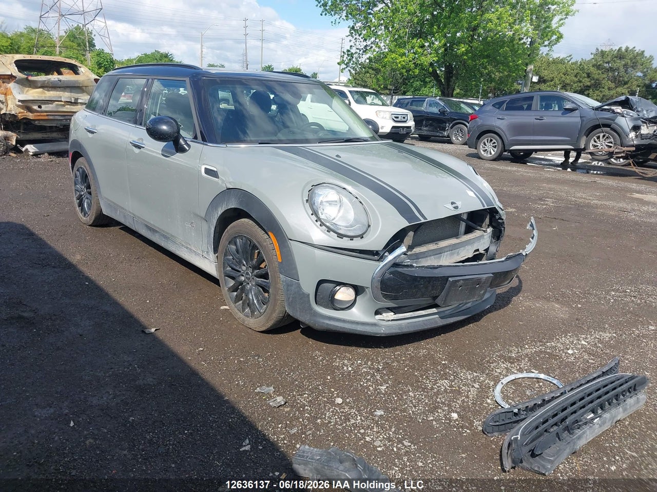 WMWLU1C53J2F29057 · 2018 MINI CLUBMAN COOPER