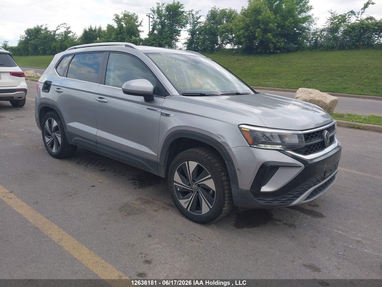 3VVUX7B28RM086853 · 2024 VOLKSWAGEN TAOS SE