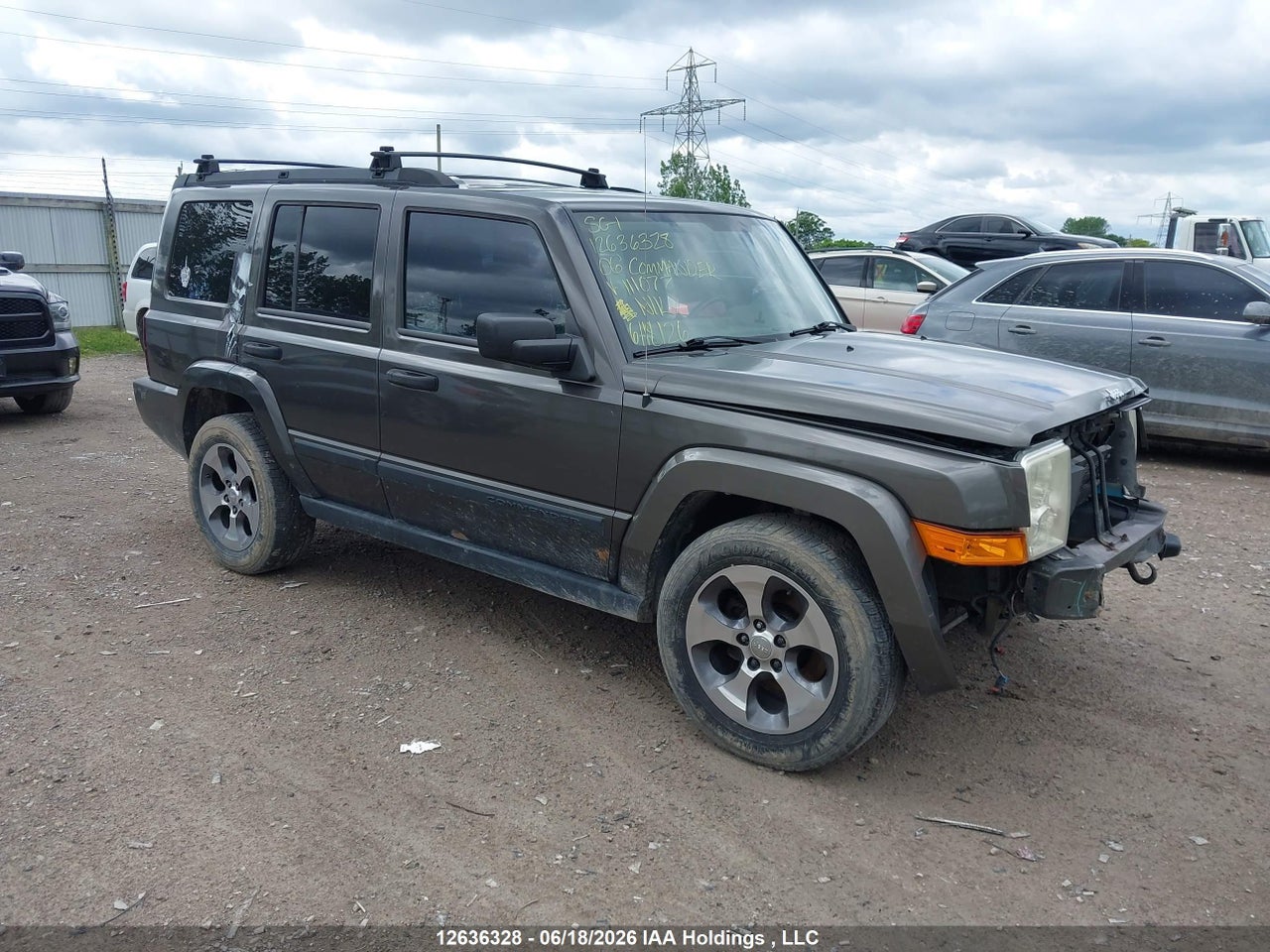 1J8HG48NX6C111077 · 2006 JEEP COMMANDER