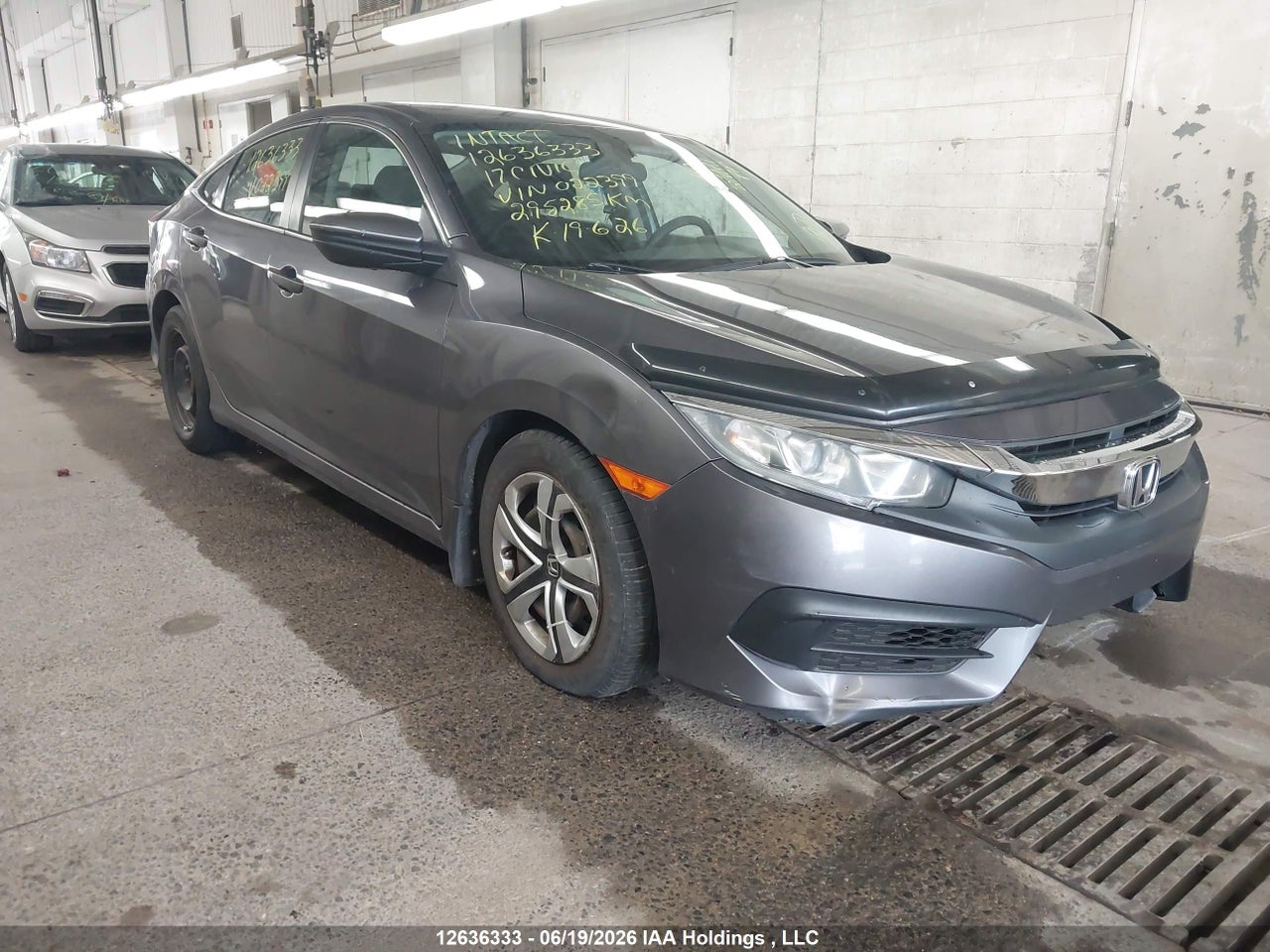 2HGFC2F5XHH022399 · 2017 HONDA CIVIC LX