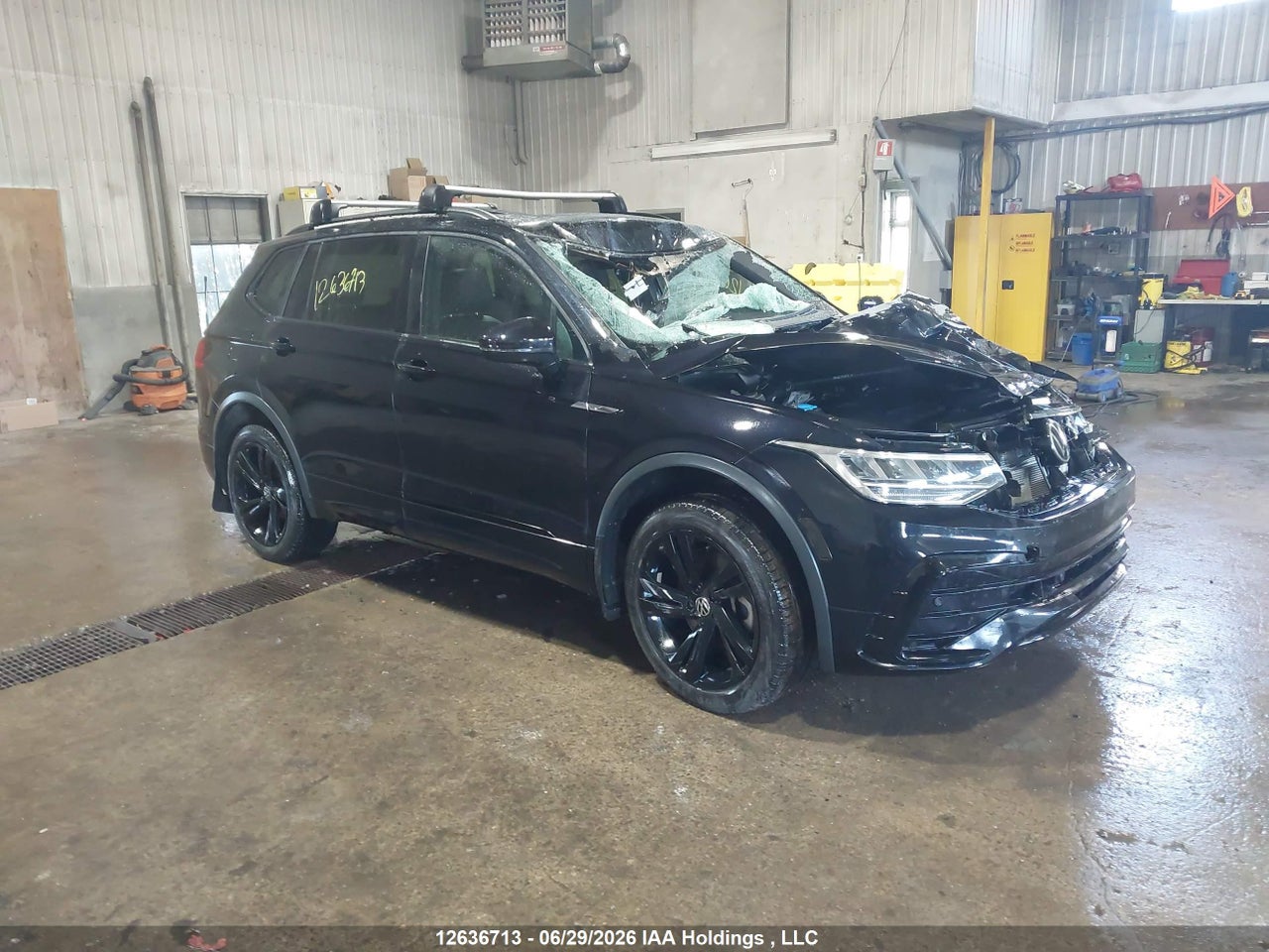 3VV8B7AX2RM124865 · 2024 VOLKSWAGEN TIGUAN SE R-LINE BLACK