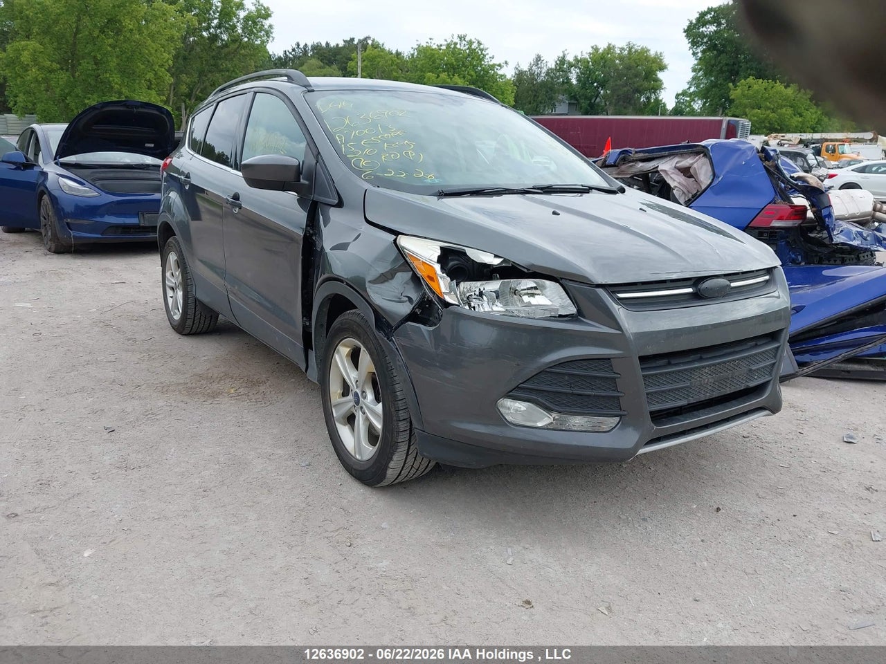 1FMCU9GX8FUA70013 · 2015 FORD ESCAPE SE