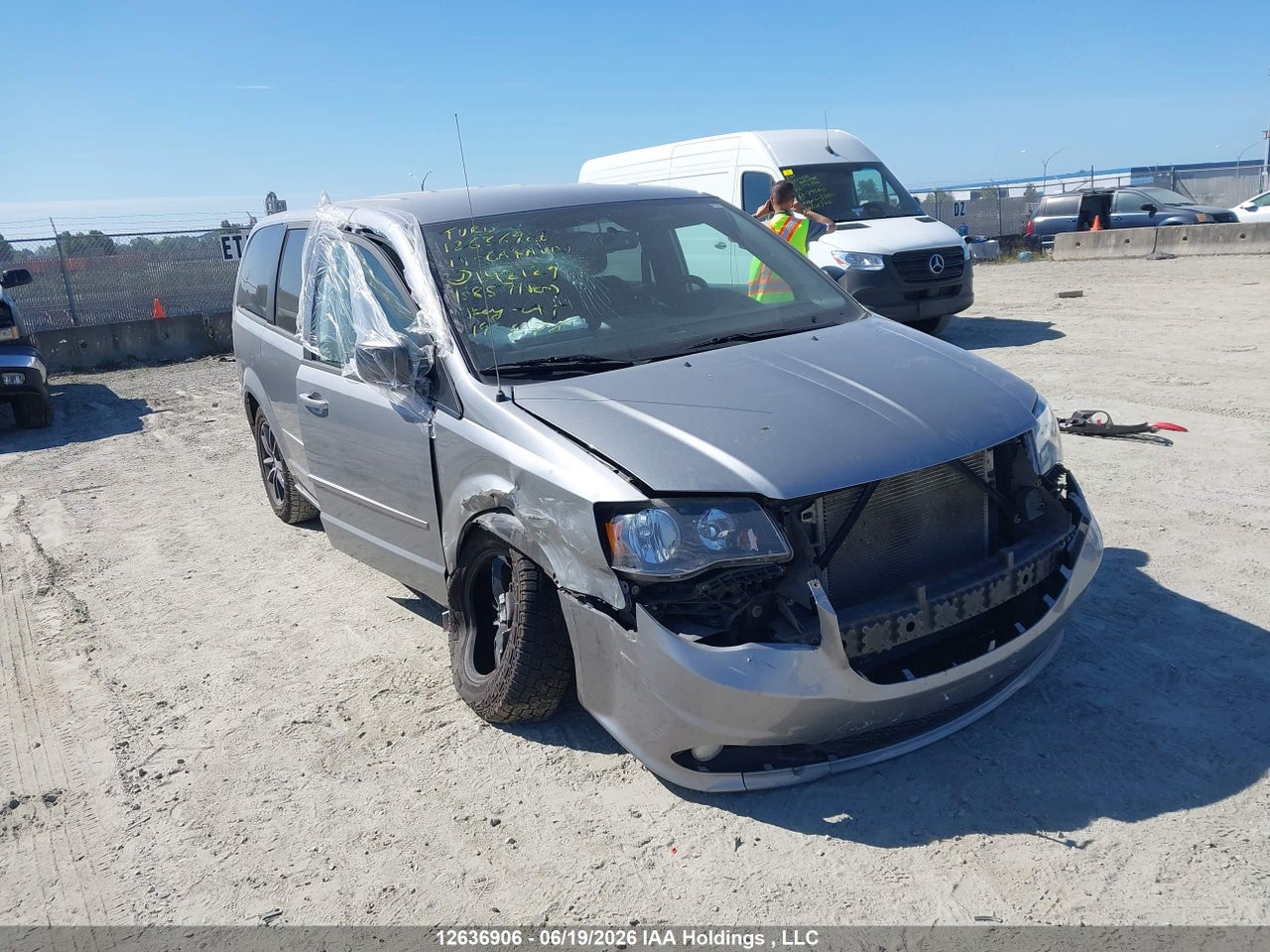 2C4RDGBG7ER142129 · 2014 DODGE GRAND CARAVAN SE