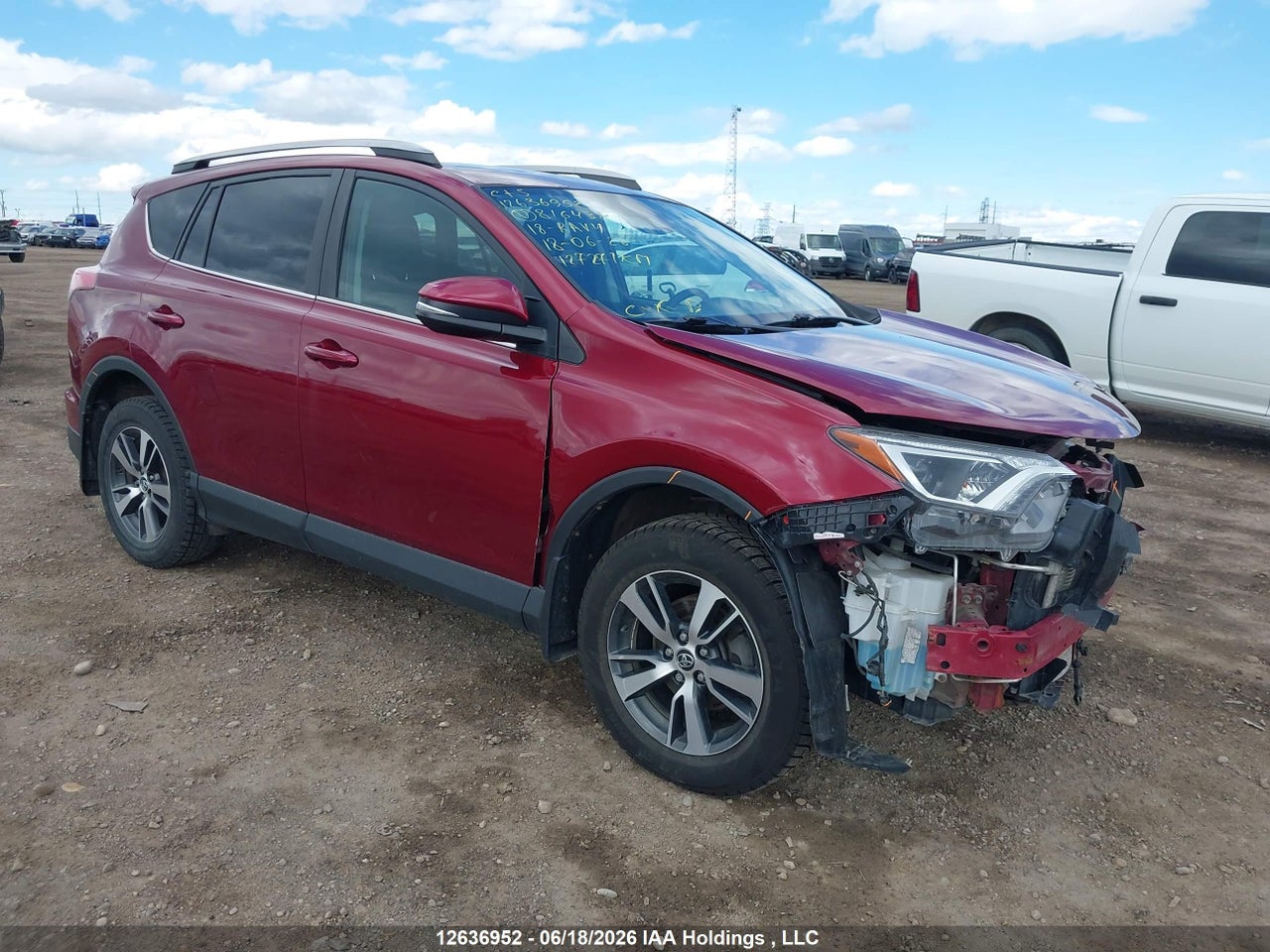 2T3RFREV5JW816438 · 2018 TOYOTA RAV4 ADVENTURE/XLE