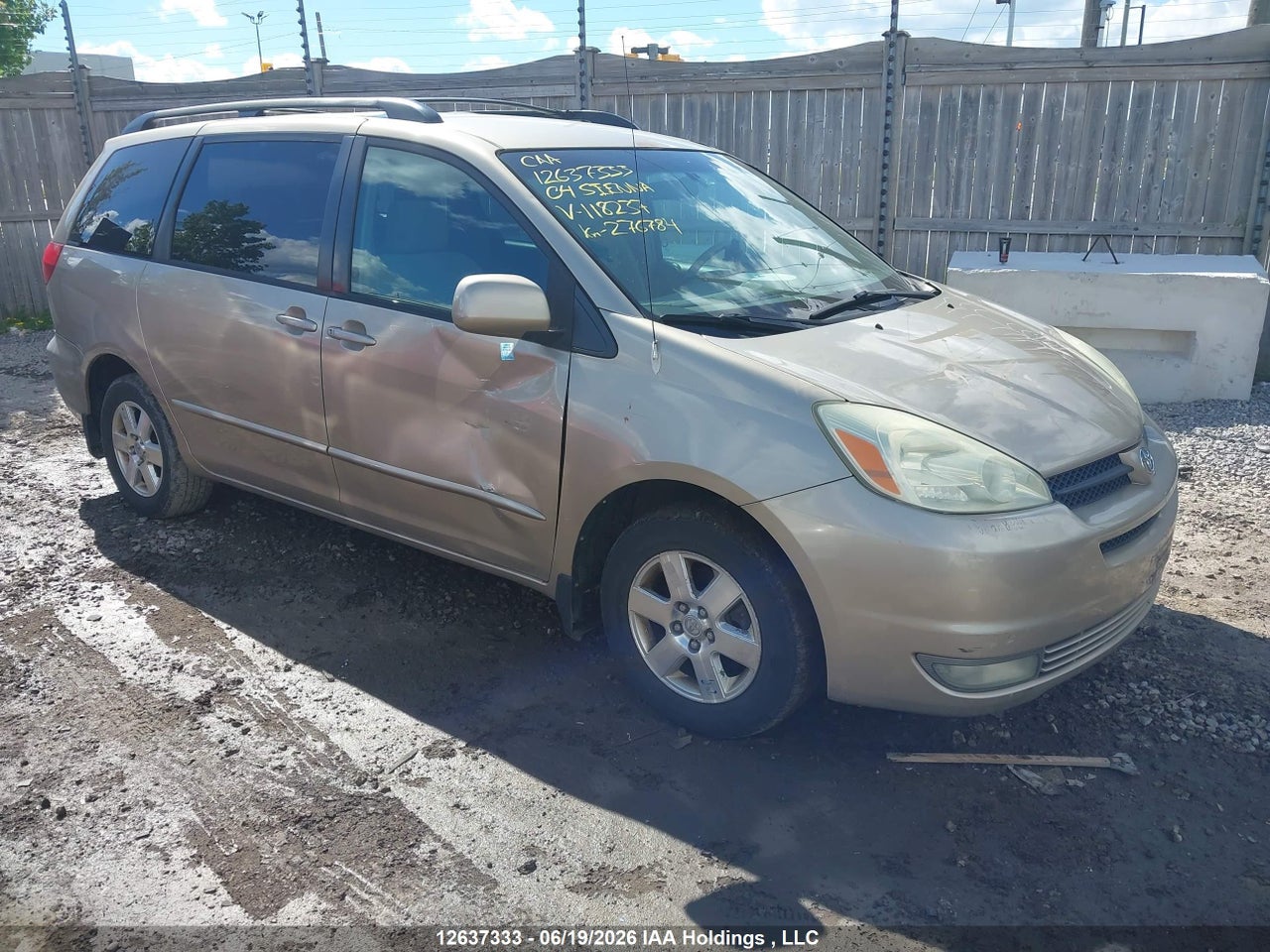 5TDZA23C44S118237 · 2004 TOYOTA SIENNA CE/LE