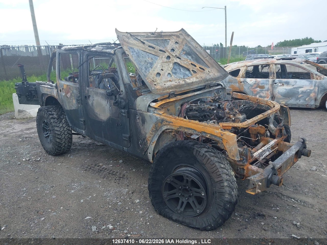 1J4BA5H11AL122215 · 2010 JEEP WRANGLER UNLIMITED SAHARA