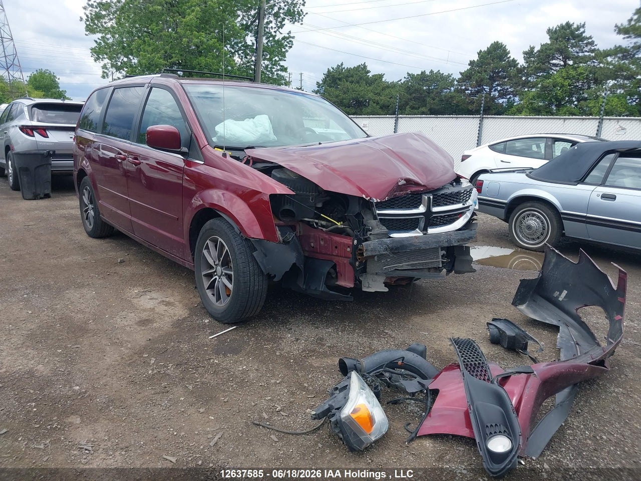 2C4RDGBG9HR611998 · 2017 DODGE GRAND CARAVAN SE