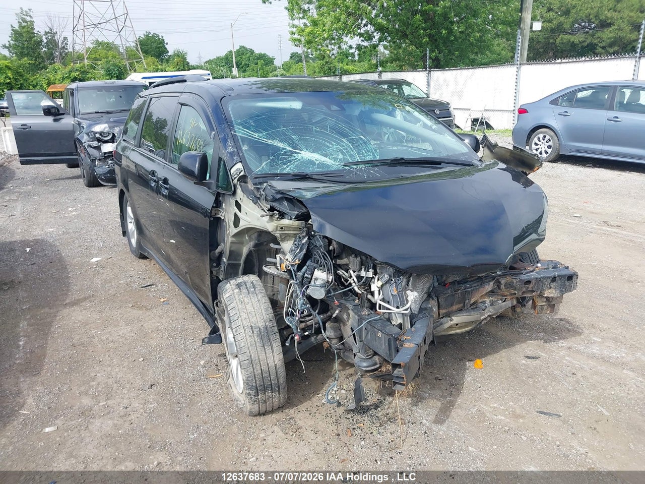 5TDKZ3DC1LS079930 · 2020 TOYOTA SIENNA LE