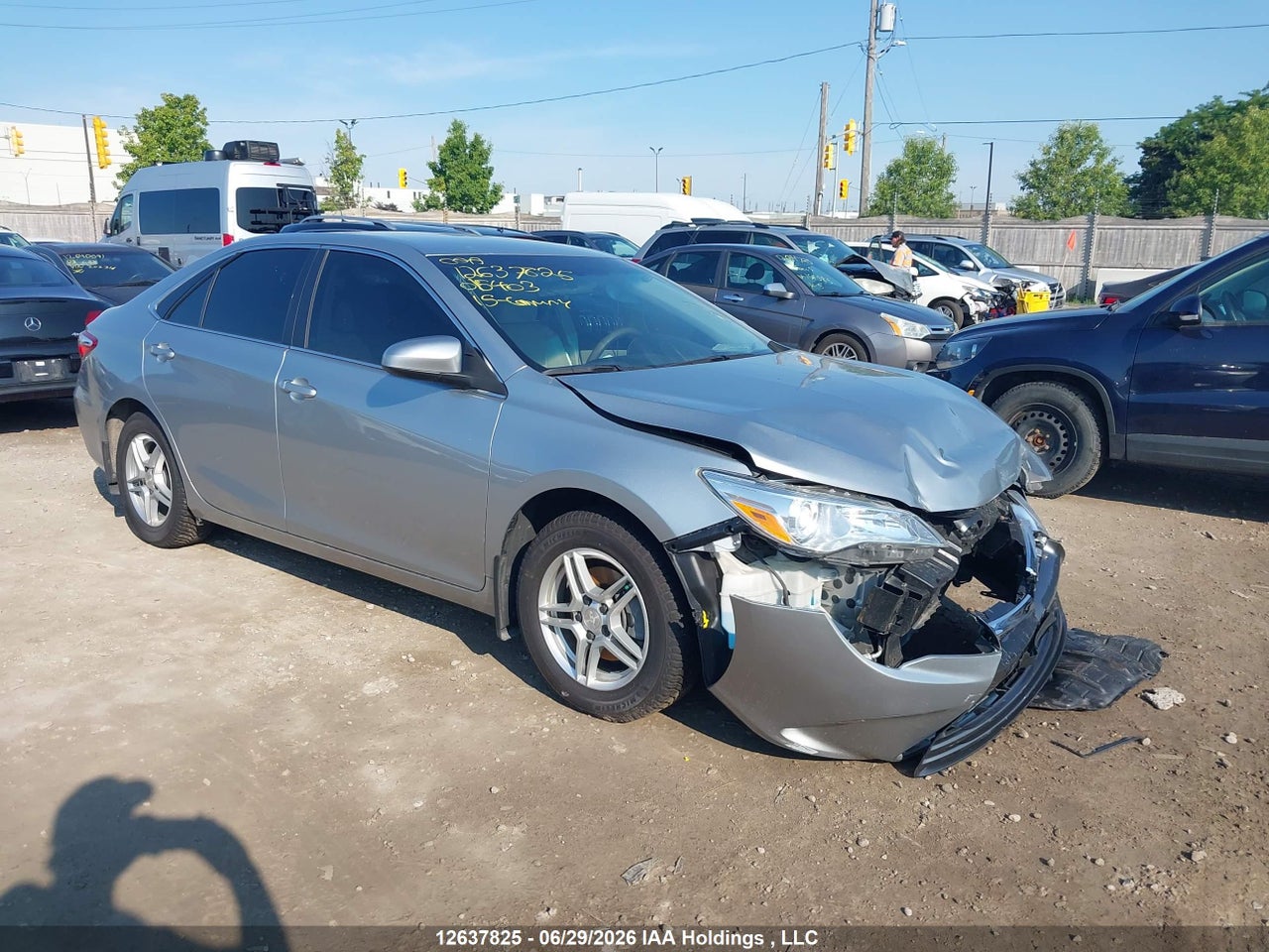 4T1BF1FK3FU015403 · 2015 TOYOTA CAMRY LE/XLE/SE/XSE