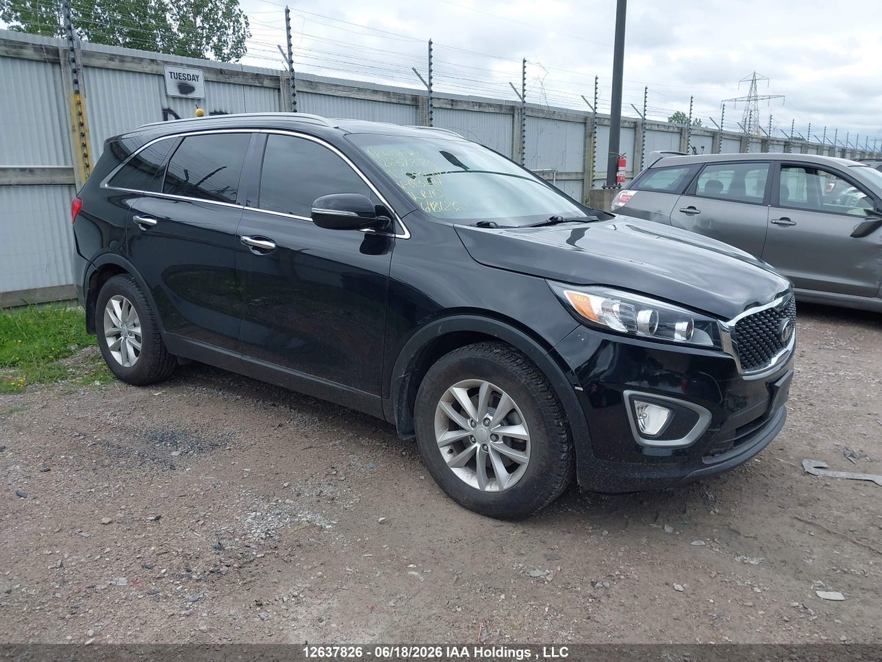 5XYPG4A13GG013144 · 2016 KIA SORENTO LX/L