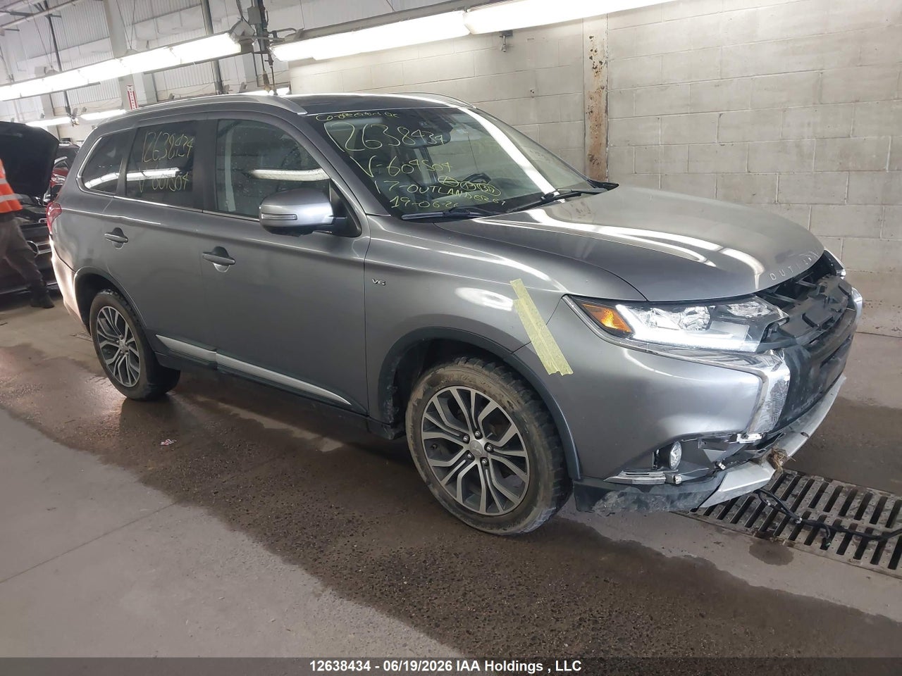 JA4JZ4AX2HZ604504 · 2017 MITSUBISHI OUTLANDER GT