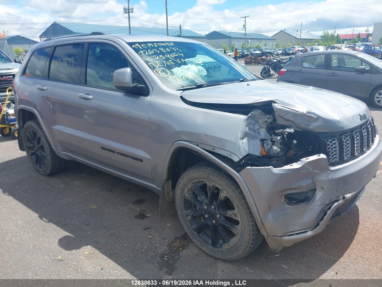 1C4RJFAG1KC759664 · 2019 JEEP GRAND CHEROKEE LAREDO