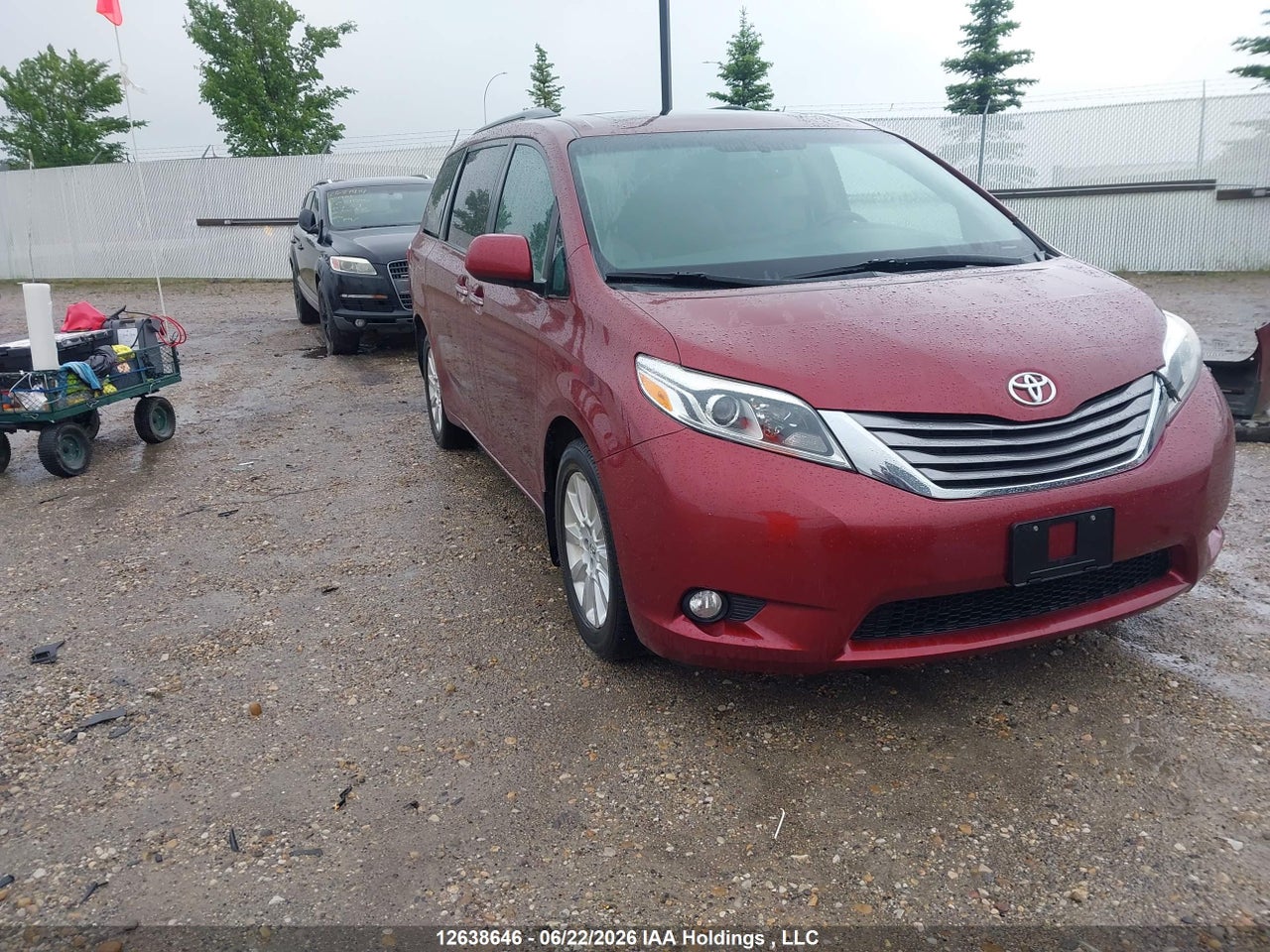 5TDDK3DCXFS107158 · 2015 TOYOTA SIENNA XLE/LIMITED