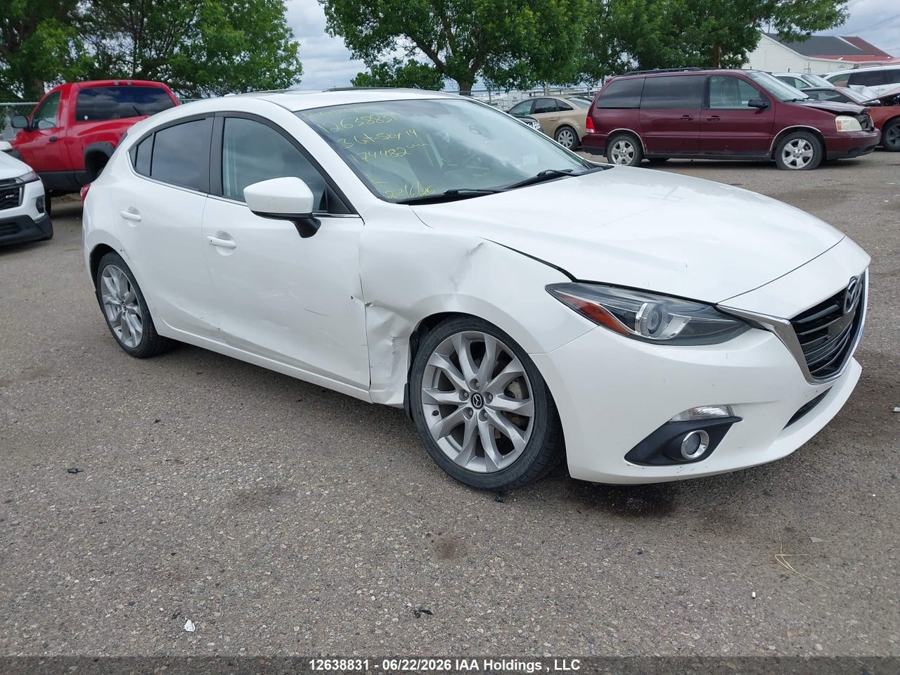 JM1BM1M30E1174482 · 2014 MAZDA MAZDA3 GT-SKY