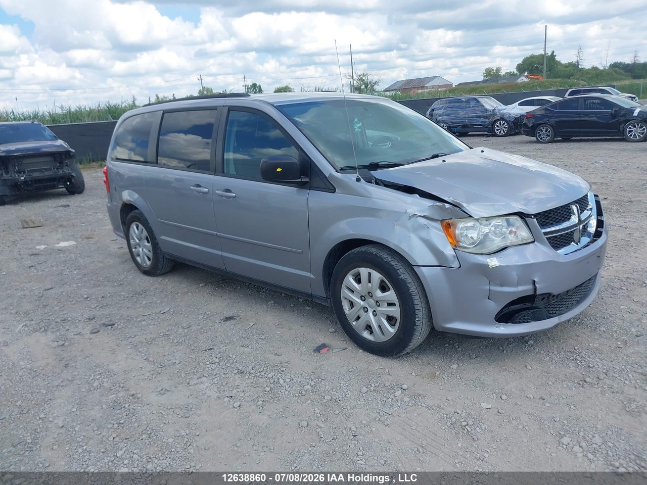 2C4RDGBG7FR643068 · 2015 DODGE GRAND CARAVAN SE