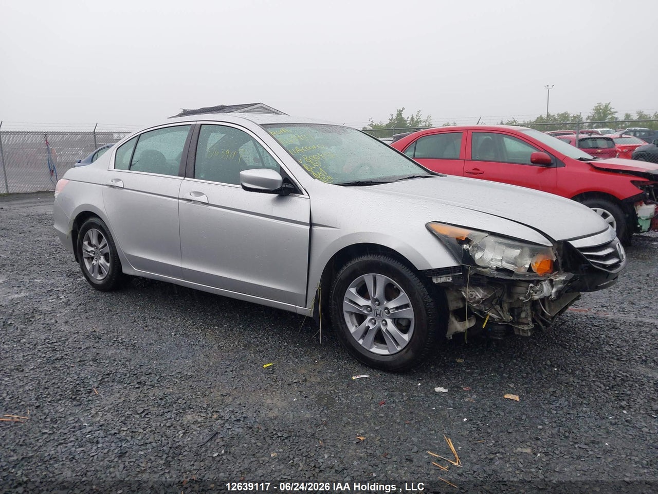 1HGCP2F69BA800858 · 2011 HONDA ACCORD SE