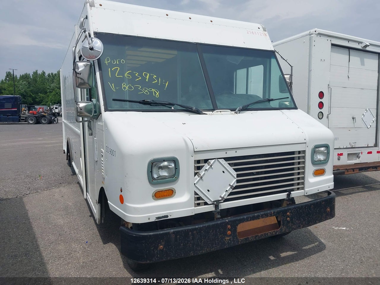 1FC4E4KL0BDB03898 · 2011 FORD ECONOLINE E450 SUPER D CMM STRP CHS.