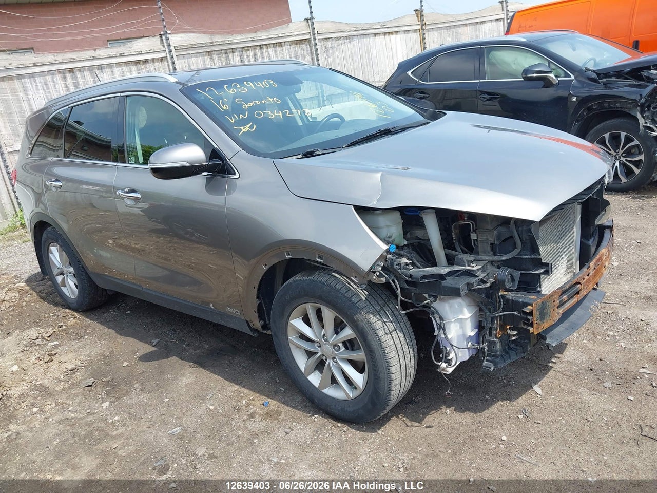 5XYPGDA19GG034273 · 2016 KIA SORENTO LX/L