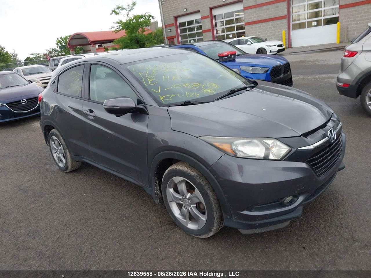 3CZRU6H53JM109284 · 2018 HONDA HR-V EX