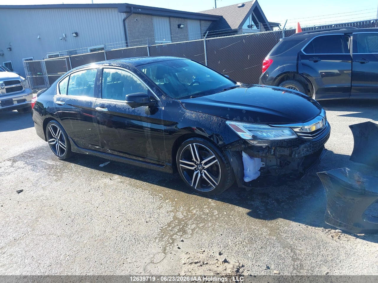 1HGCR2F00HA808975 · 2017 HONDA ACCORD TOURING