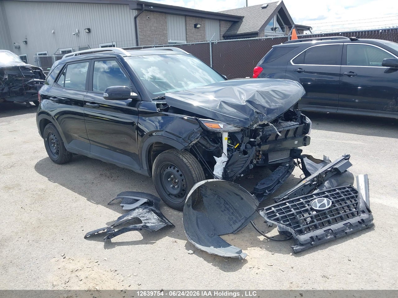 KMHRC8A36TU423857 · 2026 HYUNDAI VENUE