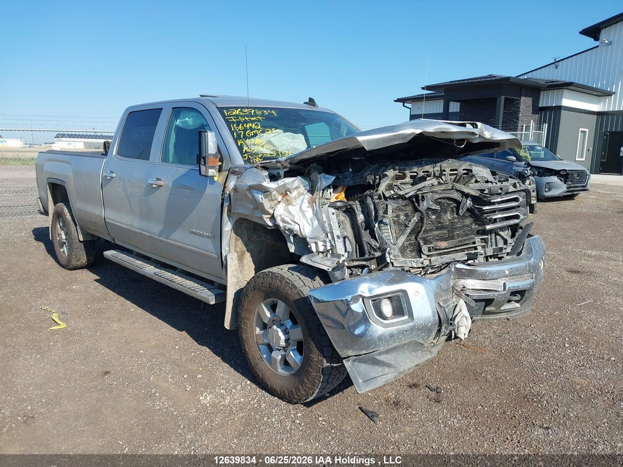 1GT12TEY5HF166442 · 2017 GMC SIERRA 2500HD SLT