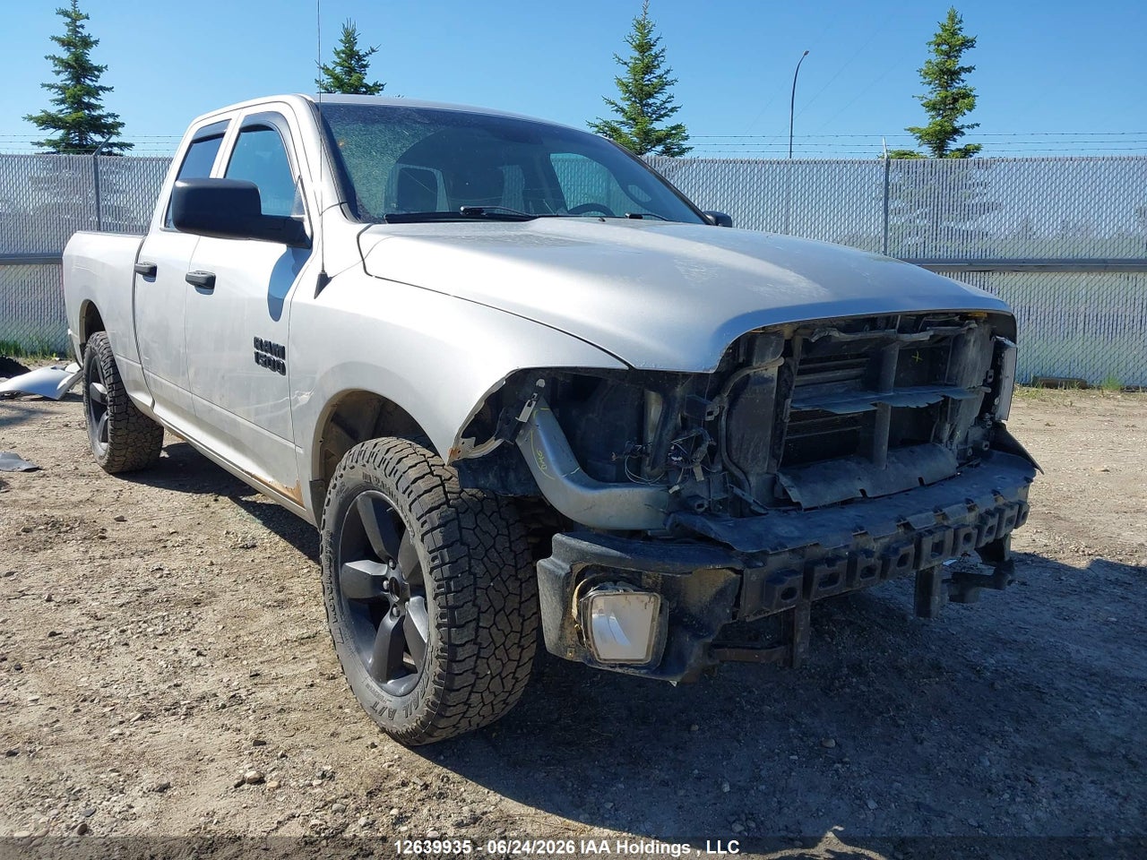 1C6RR7FG1JS235708 · 2018 RAM 1500 ST