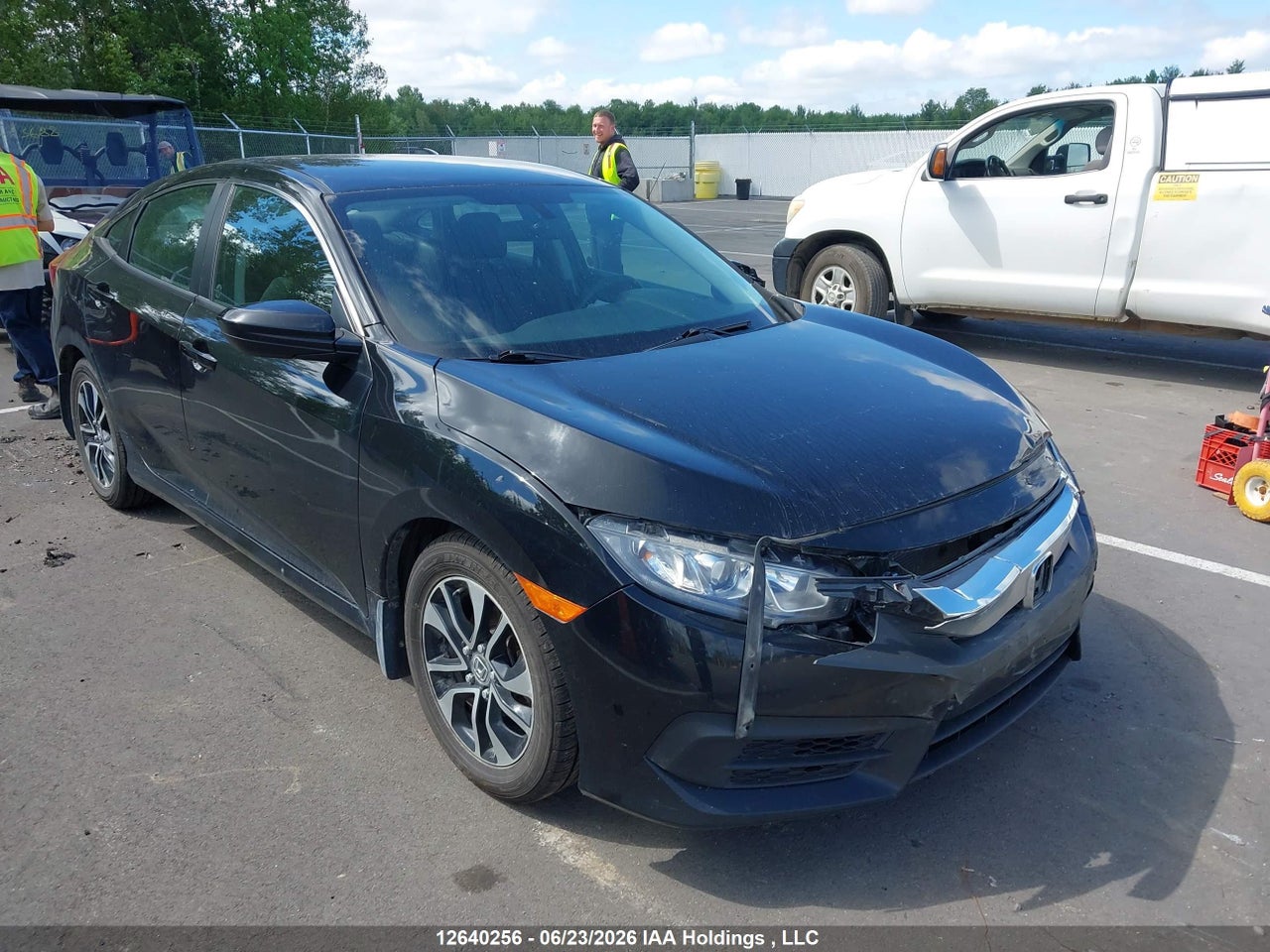 2HGFC2E50HH036071 · 2017 HONDA CIVIC LX