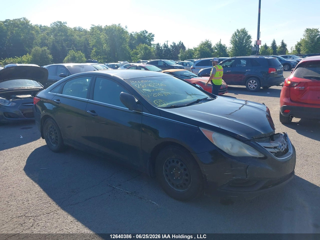 5NPEB4AC2BH206944 · 2011 HYUNDAI SONATA GL