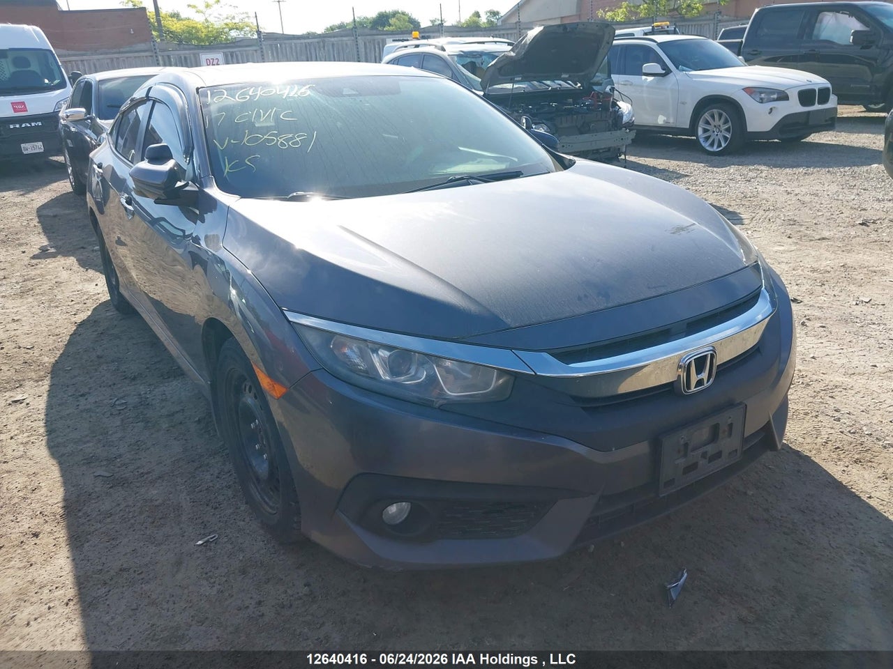 2HGFC1F48HH105881 · 2017 HONDA CIVIC EX