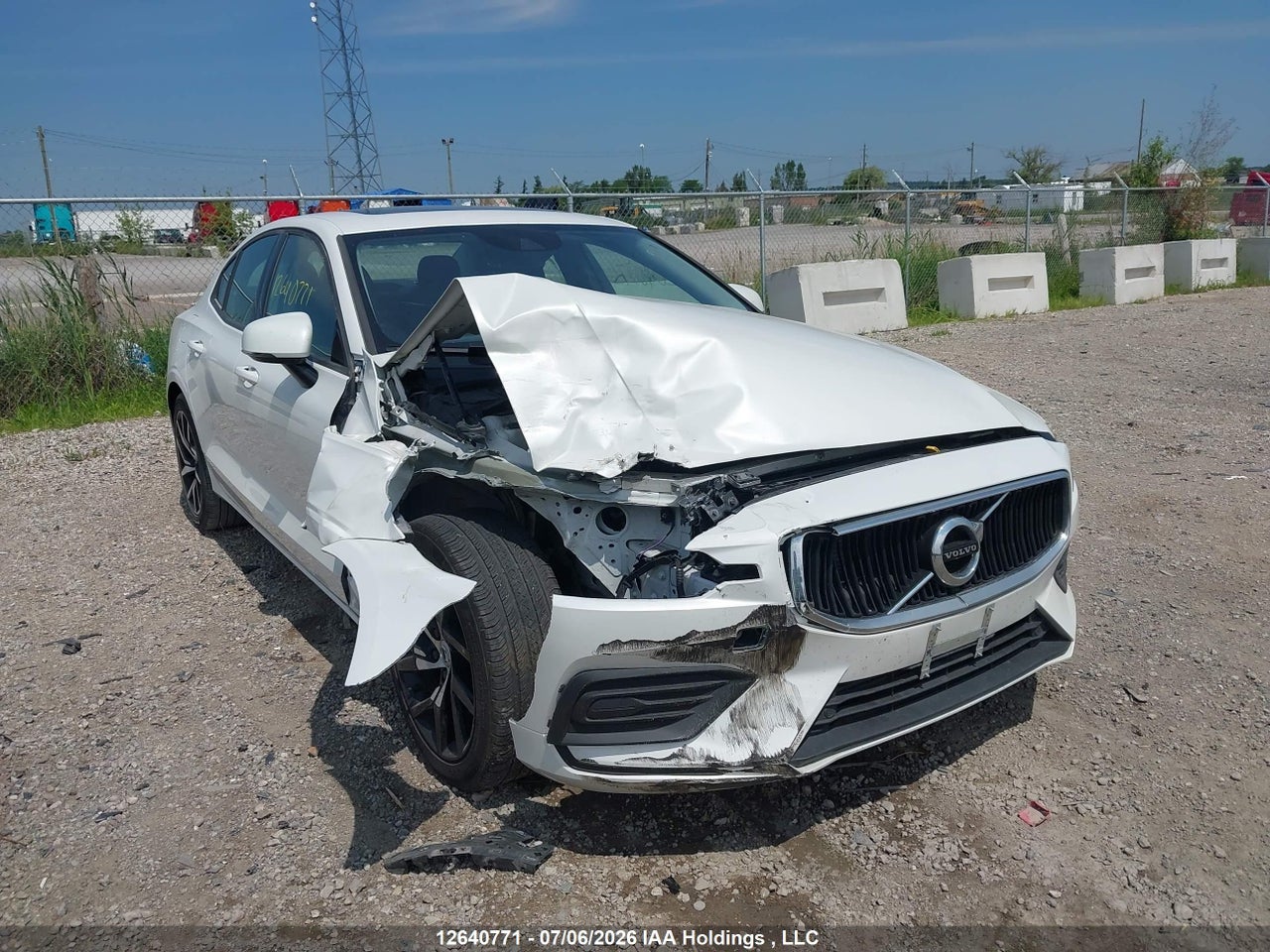 7JRA22TK0LG065242 · 2020 VOLVO S60 T6 MOMENTUM