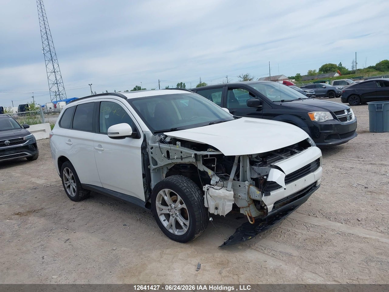 JA4JZ3AX9EZ604568 · 2014 MITSUBISHI OUTLANDER SE