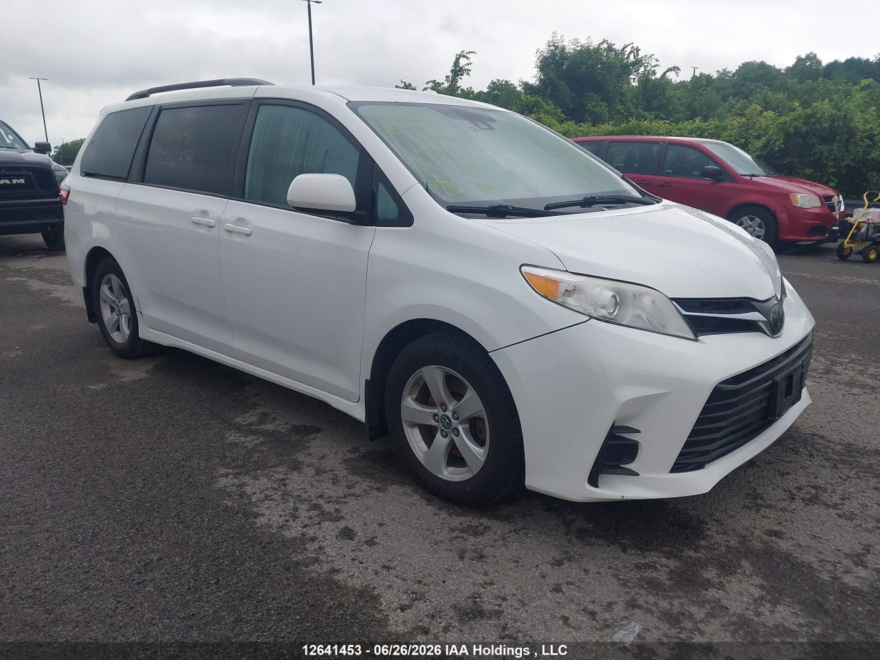 5TDKZ3DC5KS008292 · 2019 TOYOTA SIENNA LE V6