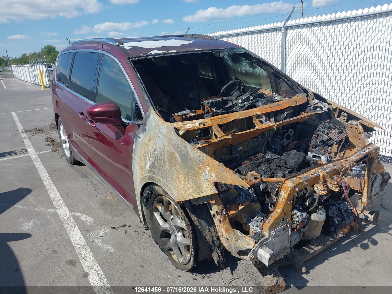 2C4RC1EG3JR107092 · 2018 CHRYSLER PACIFICA TOURING L PLUS