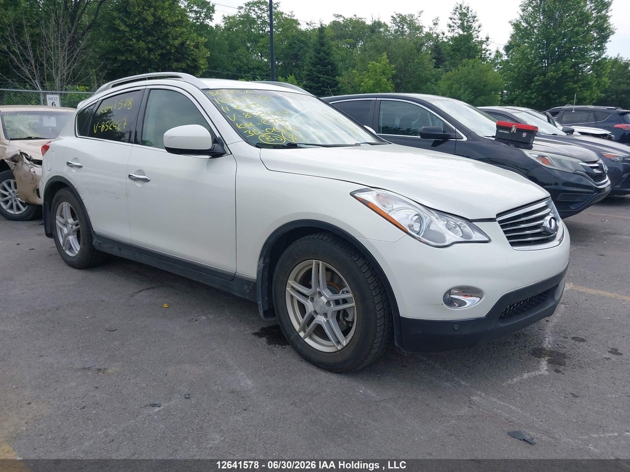 JN1AJ0HR5BM852427 · 2011 INFINITI EX35 JOURNEY