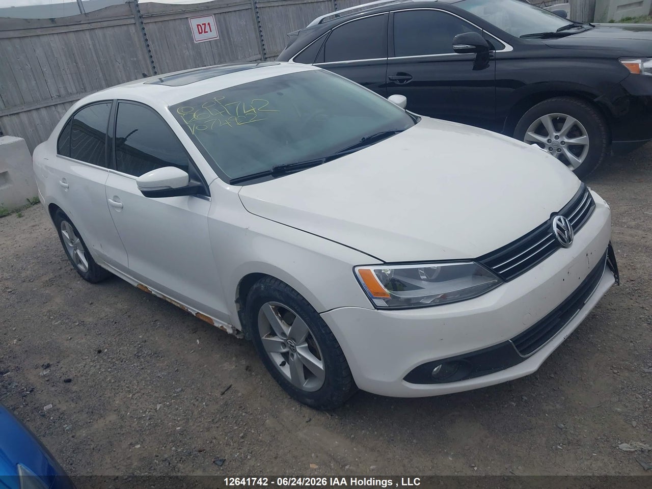3VWLX7AJ9BM074992 · 2011 VOLKSWAGEN JETTA 2.5L SEL