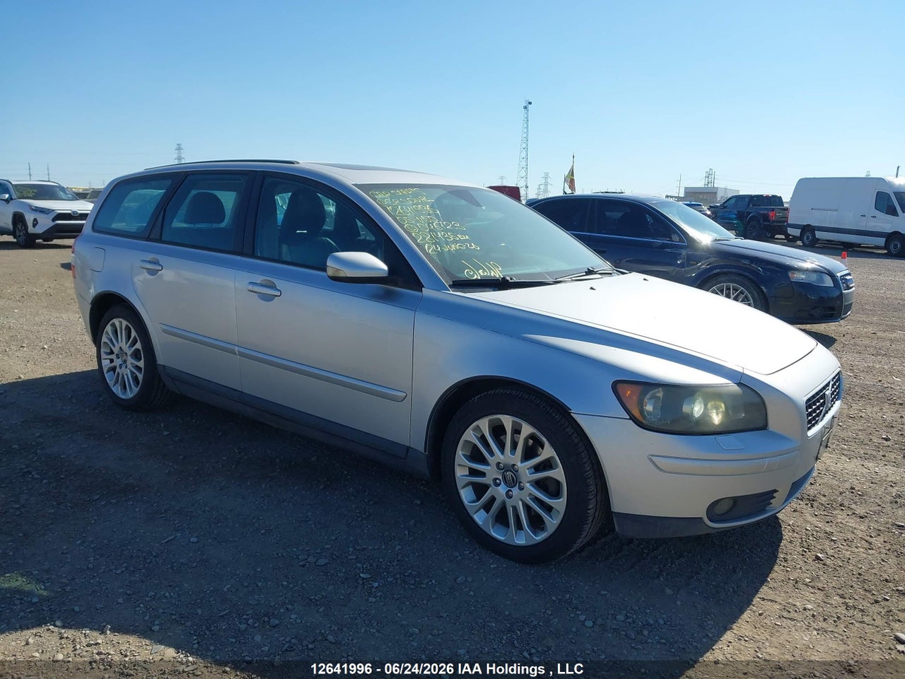 YV1MW682652046723 · 2005 VOLVO V50 T5