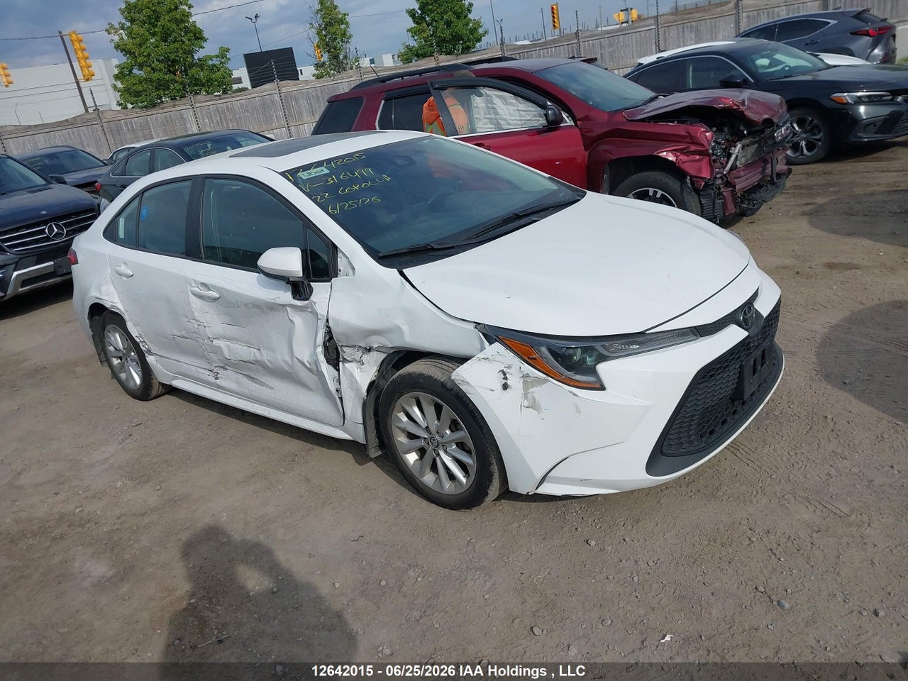 5YFBPMBE4NP316499 · 2022 TOYOTA COROLLA LE/XLE
