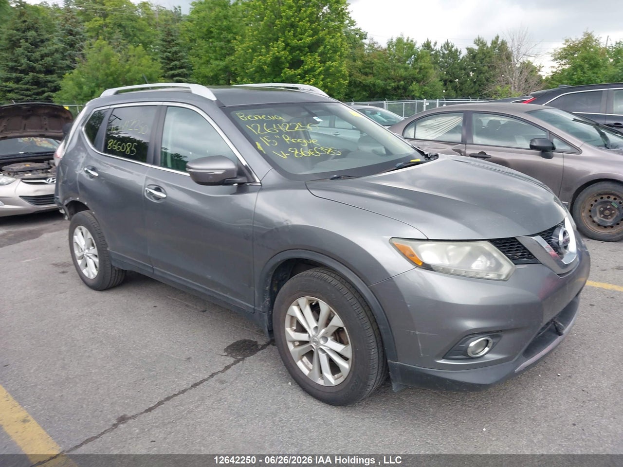 5N1AT2MT2FC866085 · 2015 NISSAN ROGUE S/SV
