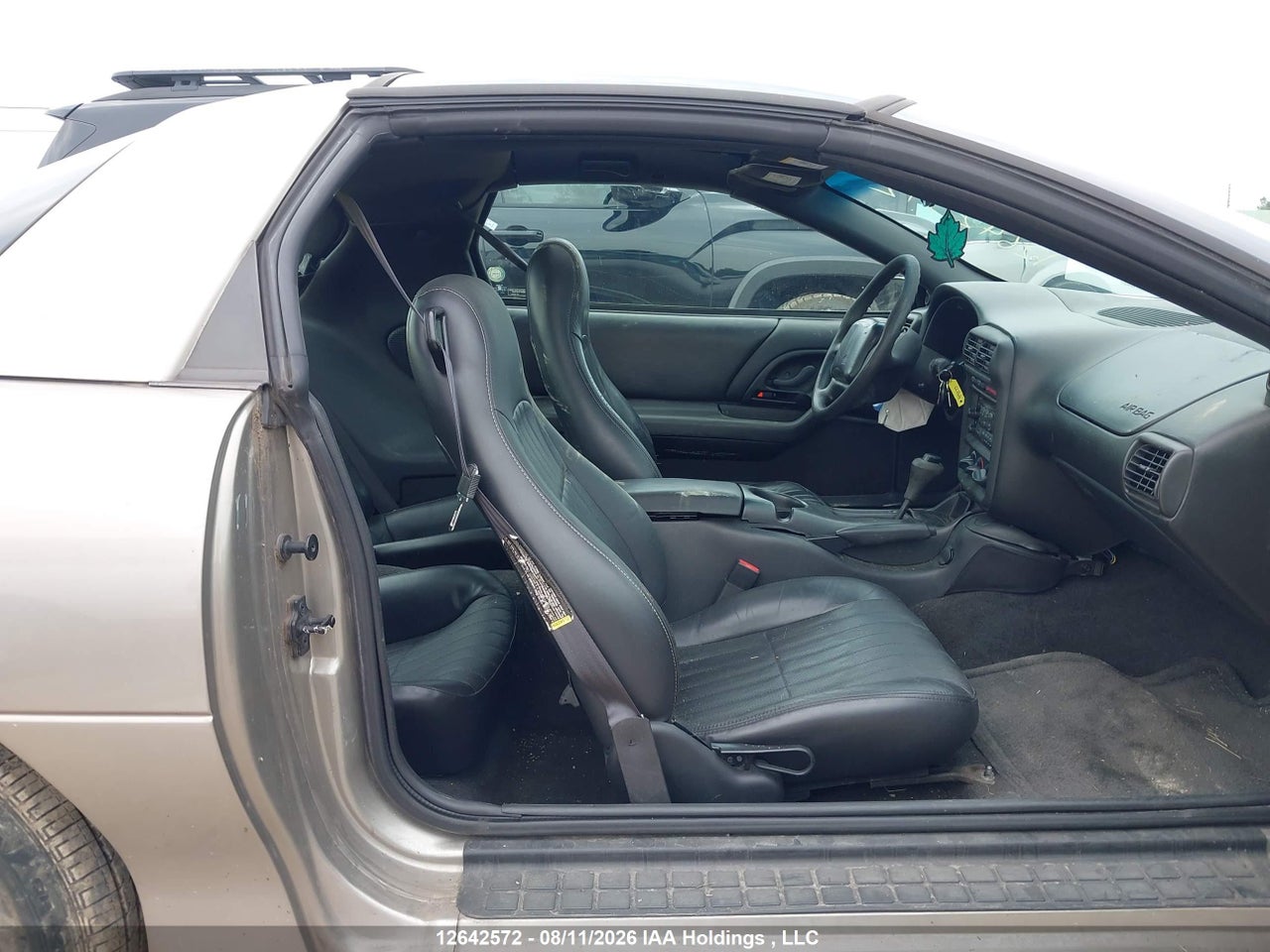 2G1FP22K012146746 · 2001 CHEVROLET CAMARO · 5/18