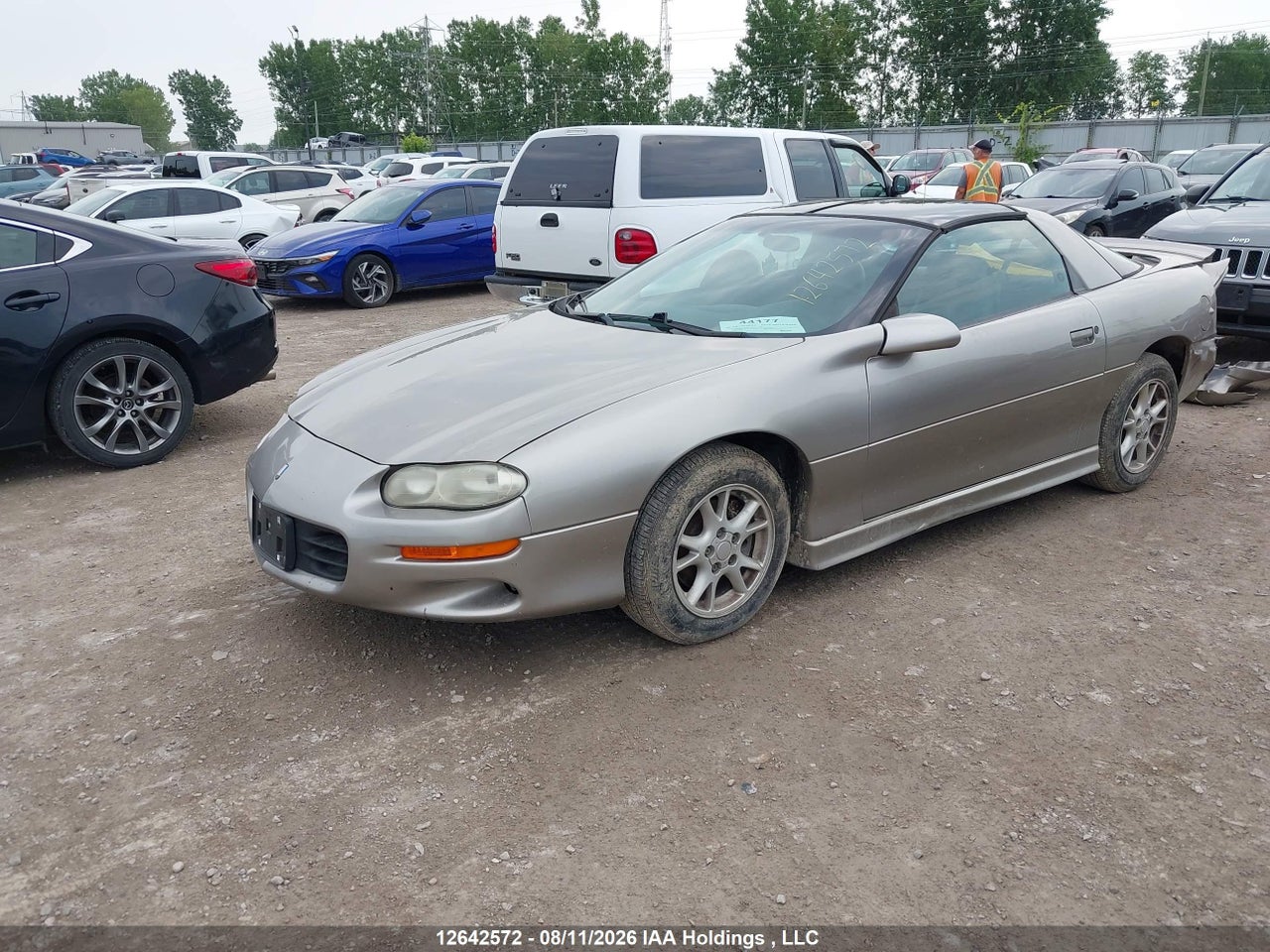 2G1FP22K012146746 · 2001 CHEVROLET CAMARO · 2/18