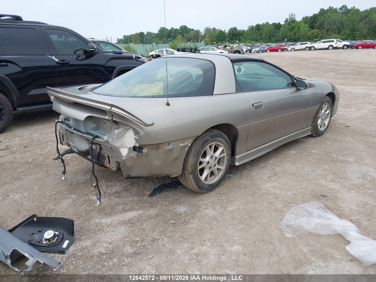 2G1FP22K012146746 · 2001 CHEVROLET CAMARO · 4/18