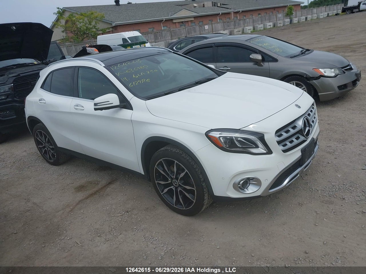 WDCTG4GB7KJ636980 · 2019 MERCEDES BENZ GLA 250 4MATIC