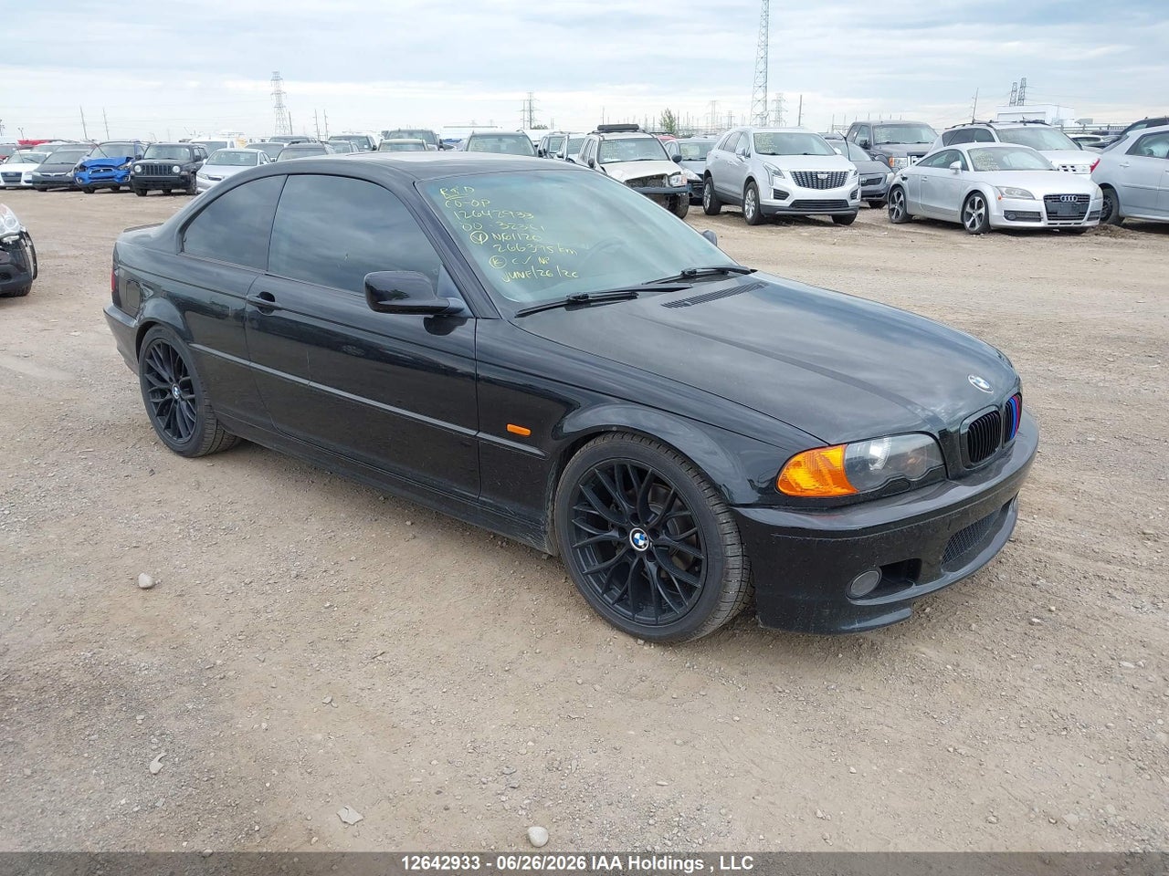WBABM3347YJN61120 · 2000 BMW 323CI