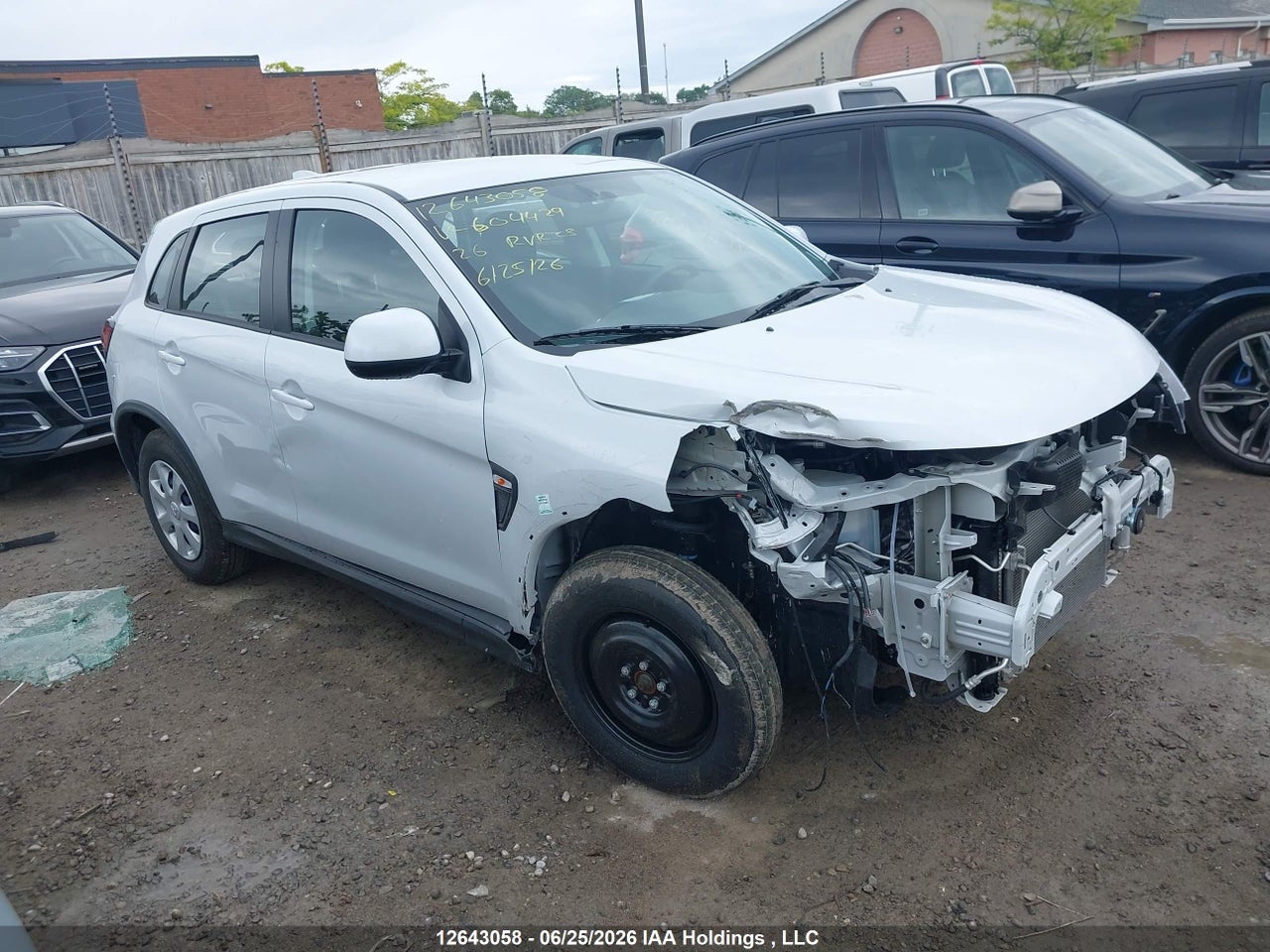 JA4AJUAUXTU604429 · 2026 MITSUBISHI RVR ES