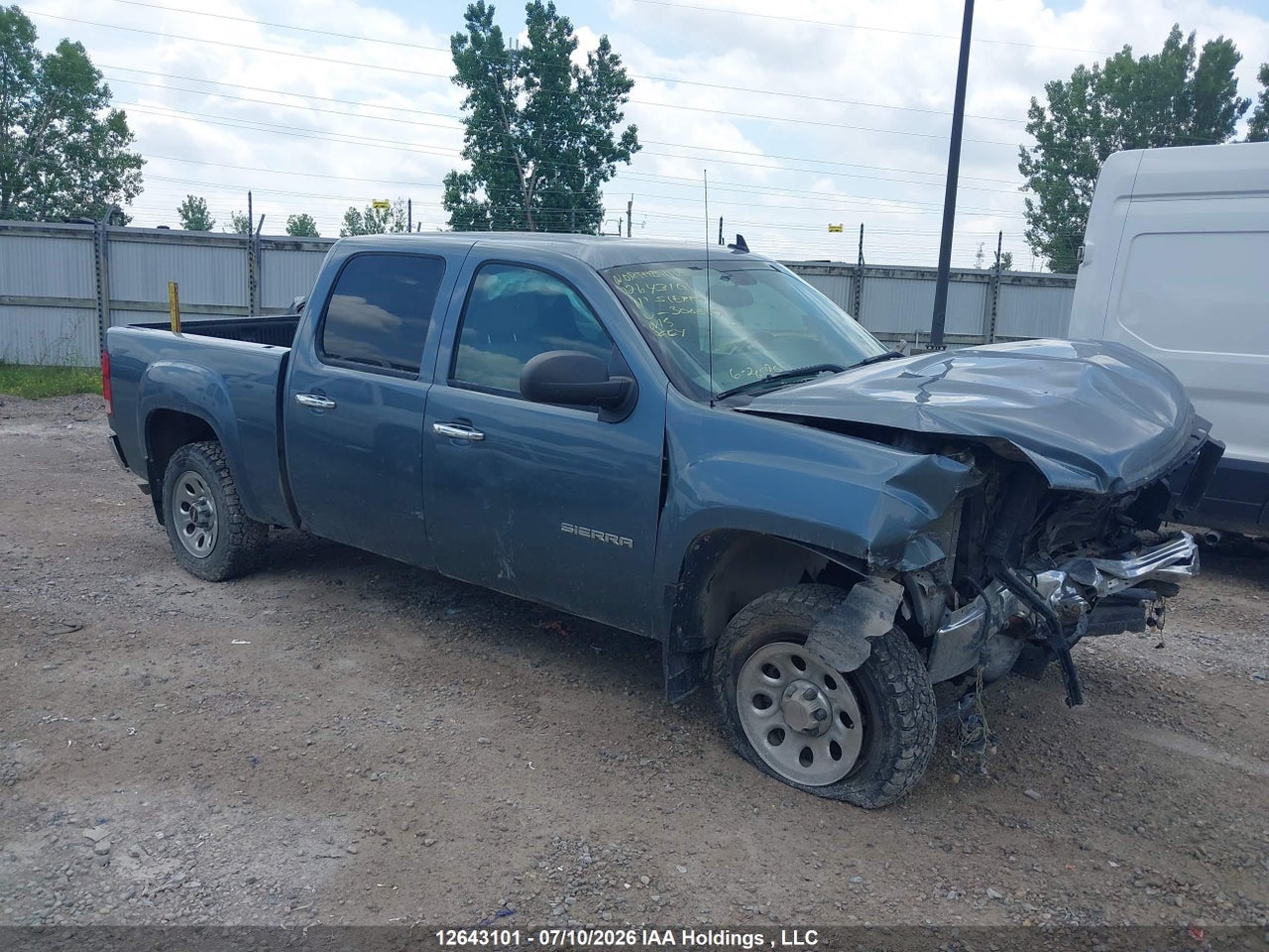 3GTP2VE38BG306807 · 2011 GMC SIERRA 1500 SLE