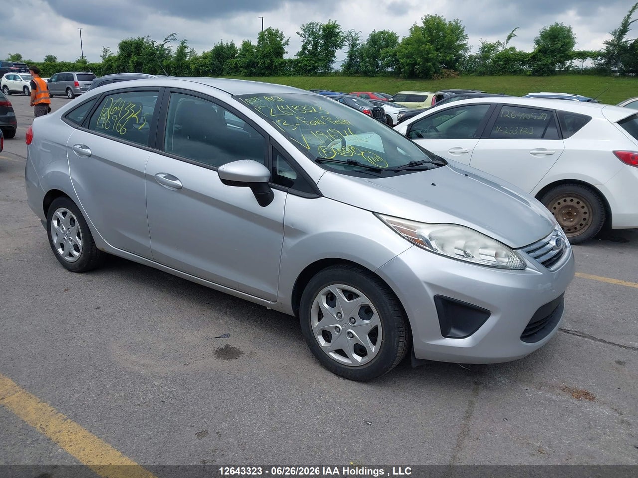 3FADP4BJ8DM196966 · 2013 FORD FIESTA SE