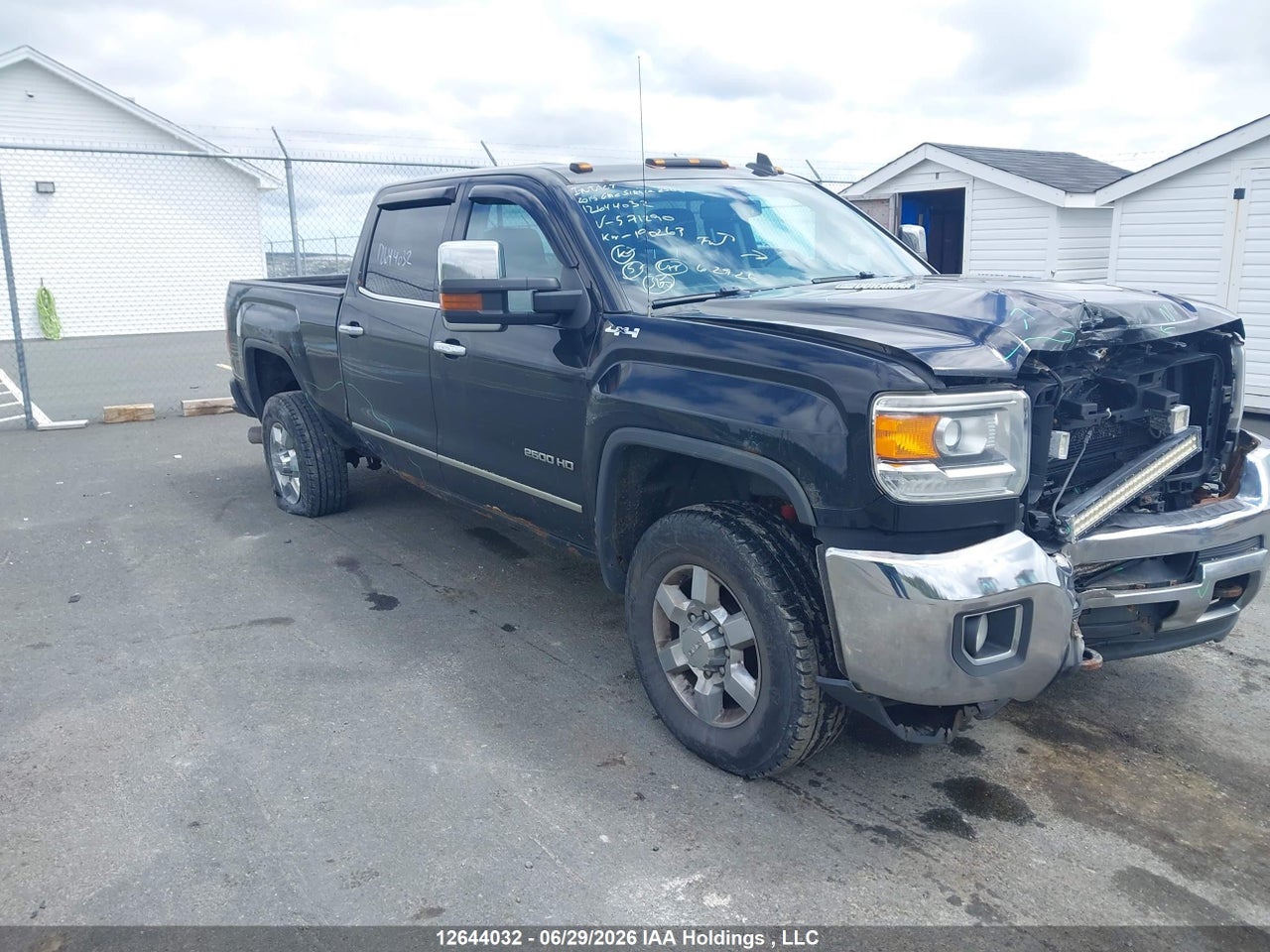 1GT12ZE86FF571290 · 2015 GMC SIERRA 2500HD SLT