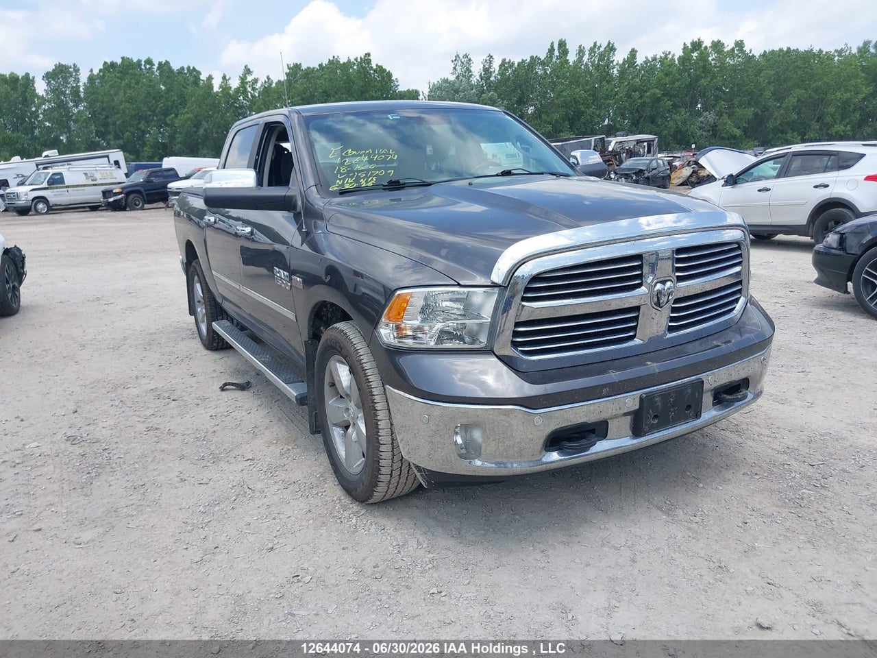 1C6RR7LT8JS151709 · 2018 RAM 1500 SLT