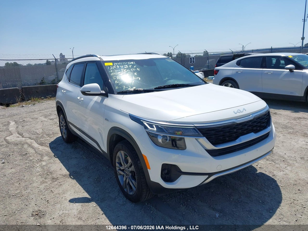 KNDEUCAA0N7327628 · 2022 KIA SELTOS S